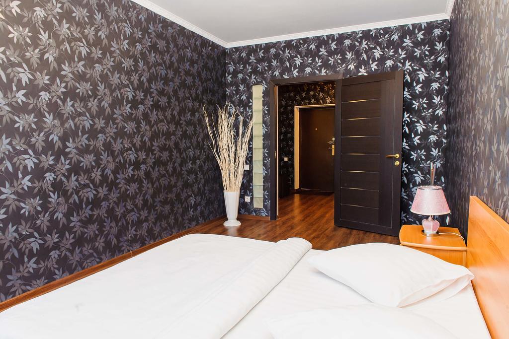 Apartment Lazurniy Астана Екстериор снимка