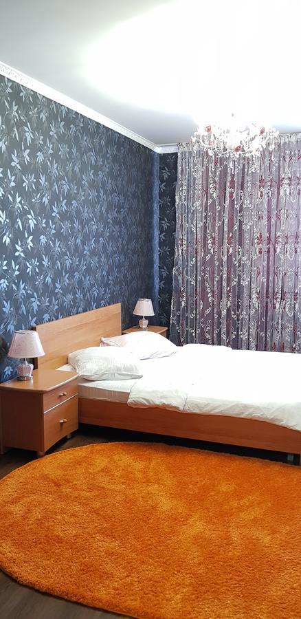 Apartment Lazurniy Астана Екстериор снимка