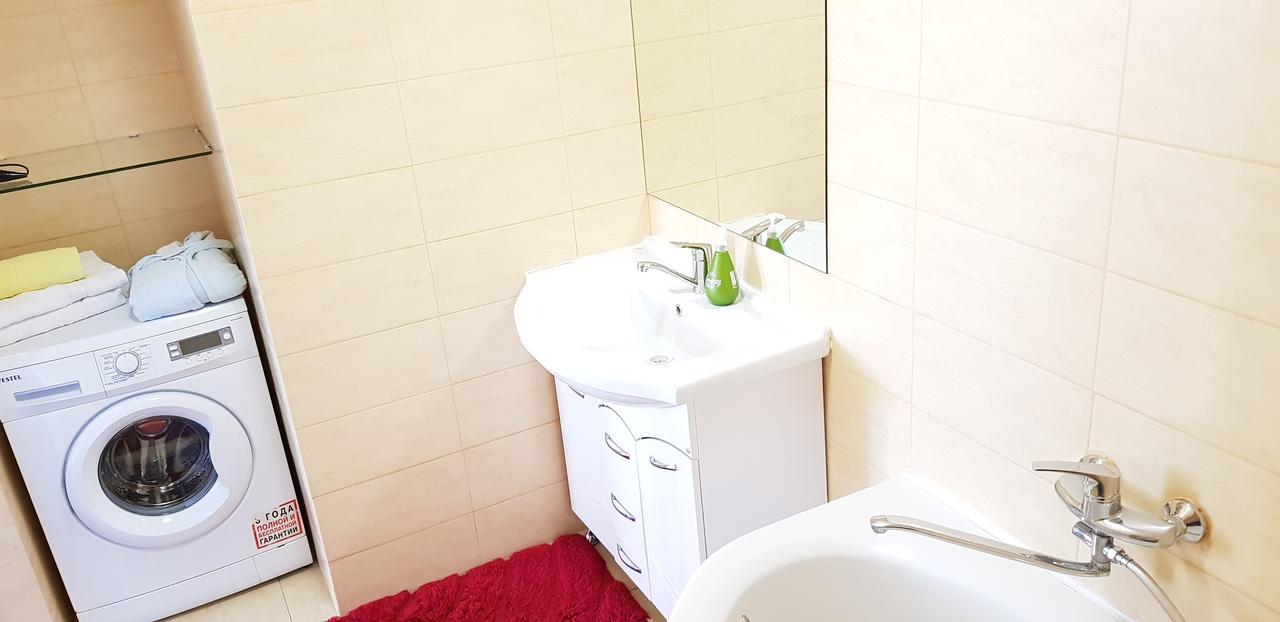 Apartment Lazurniy Астана Екстериор снимка